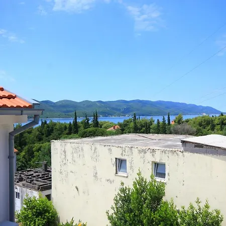 Apartment By The Sea Kuciste - Perna, Peljesac - 10198 *